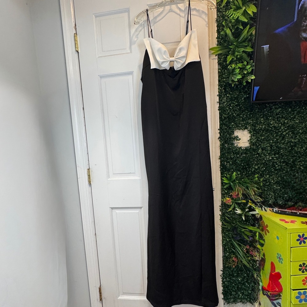 Miss Circle New York Formal Gown White Bow Sweetheart Black Maxi Dress XL NWT